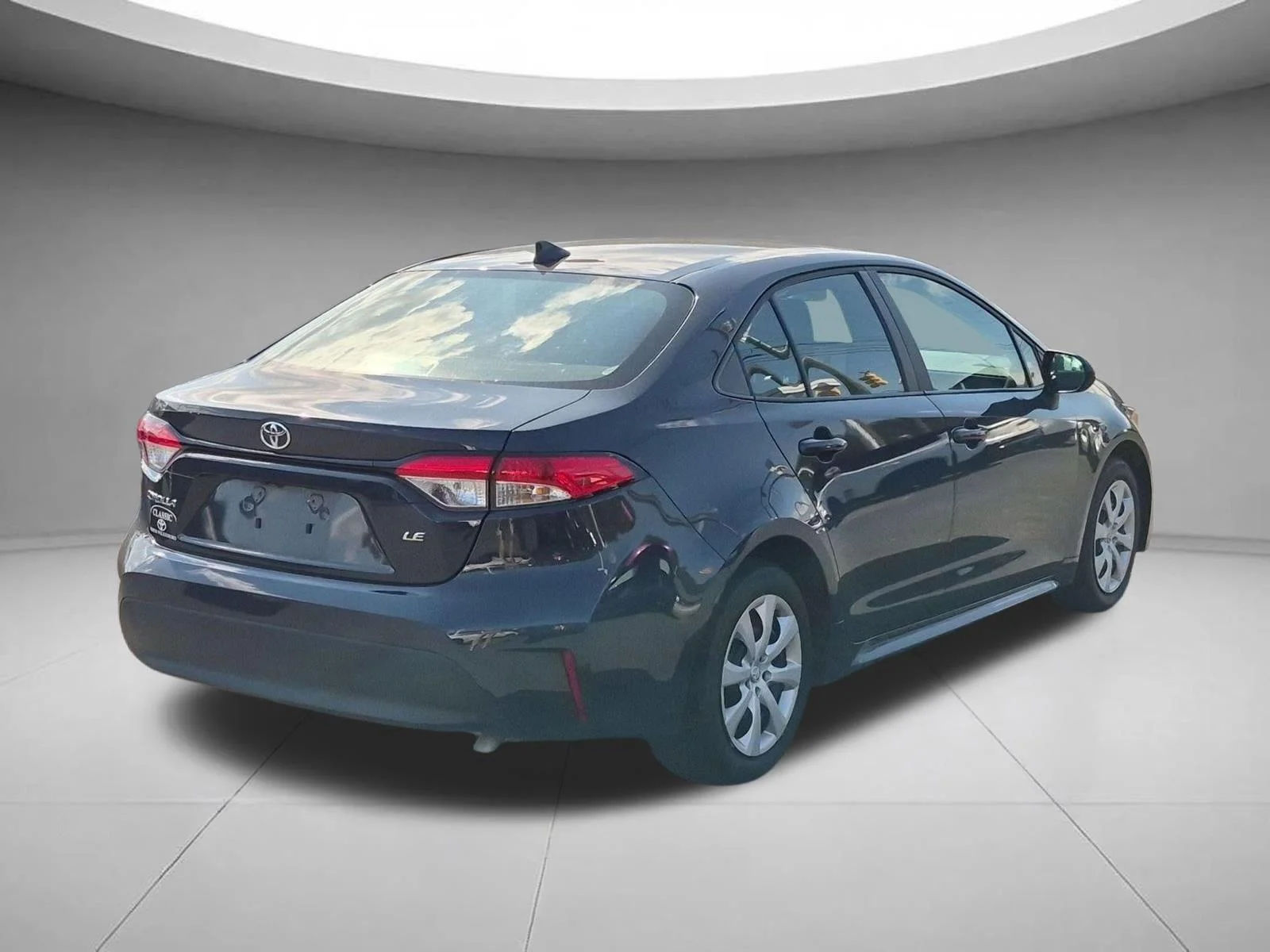 Used 2025 Underground Toyota LE image 5