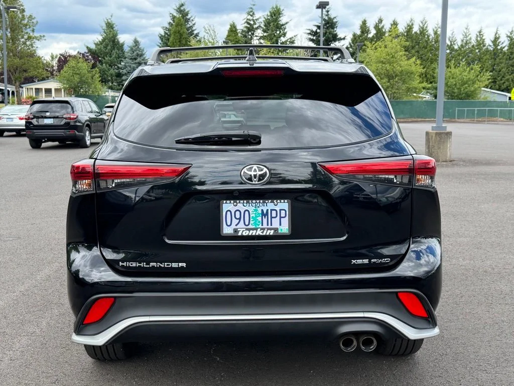 Used 2021 Midnight Black Metallic Toyota XSE image 7