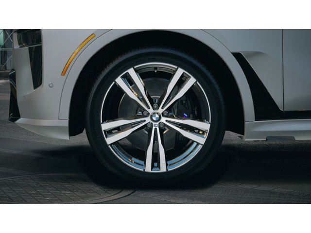 New 2027 Frozen Pure Grey Metallic BMW M60i image 7
