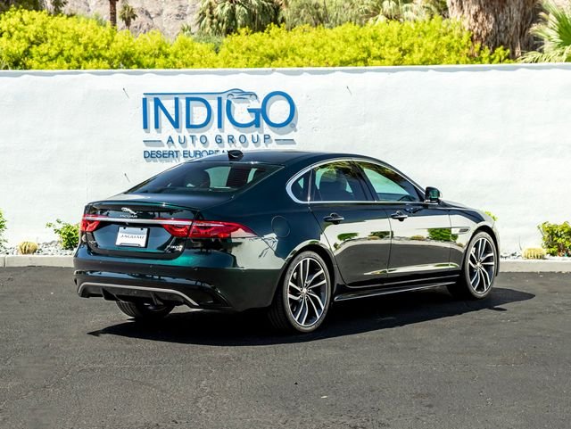 Used 2021 British Racing Green Metallic Jaguar R-Dynamic SE image 6