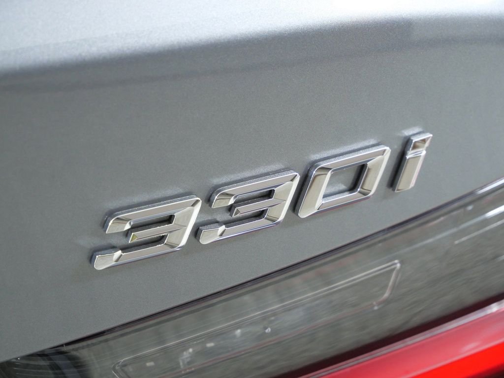 New 2026 Skyscraper Grey Metallic BMW 330i xDrive image 12