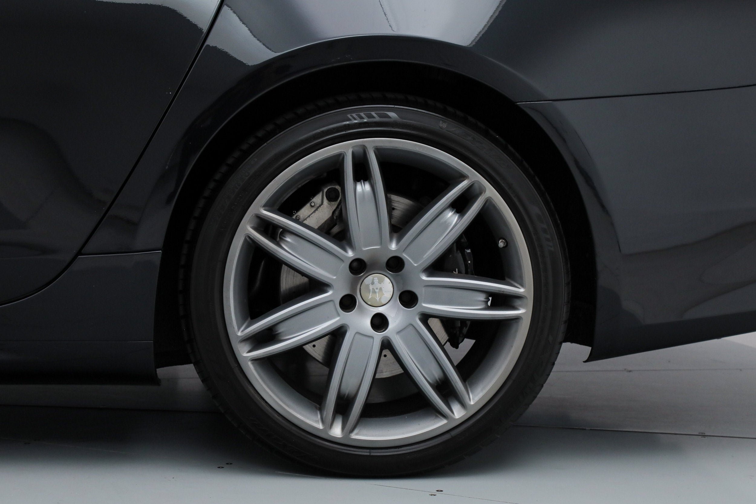 Used 2018 Black Maserati S Q4 GranLusso image 20