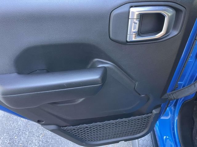 Used 2021 Blue Pearl Jeep Unlimited Sport Altitude image 13