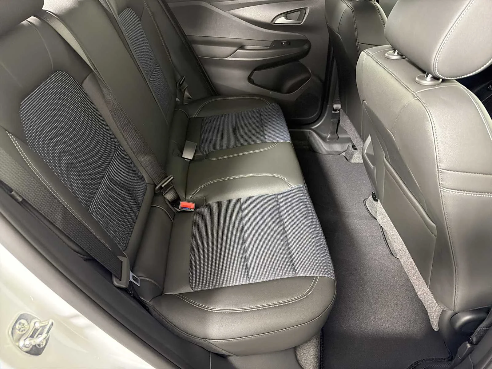 New 2026 Summit White Buick Preferred image 13