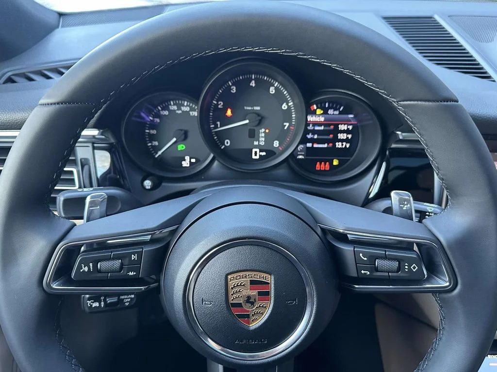 2026 Porsche Macan - Photo 20