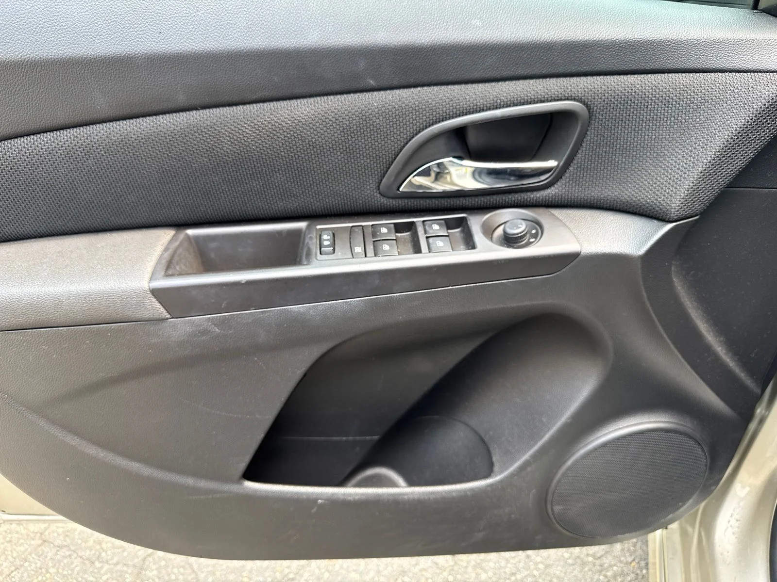 Used 2016 Gold Chevrolet LTZ image 21