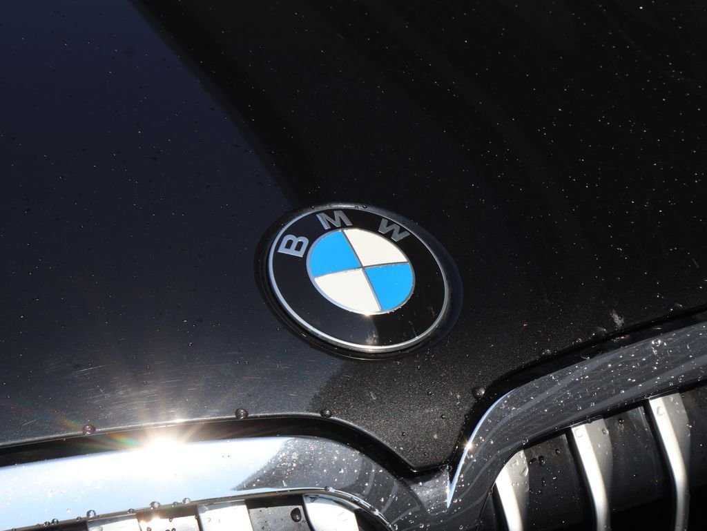 Used 2021 BMW X7 40i with VIN 5UXCW2C00M9F81568 for sale in Kansas City