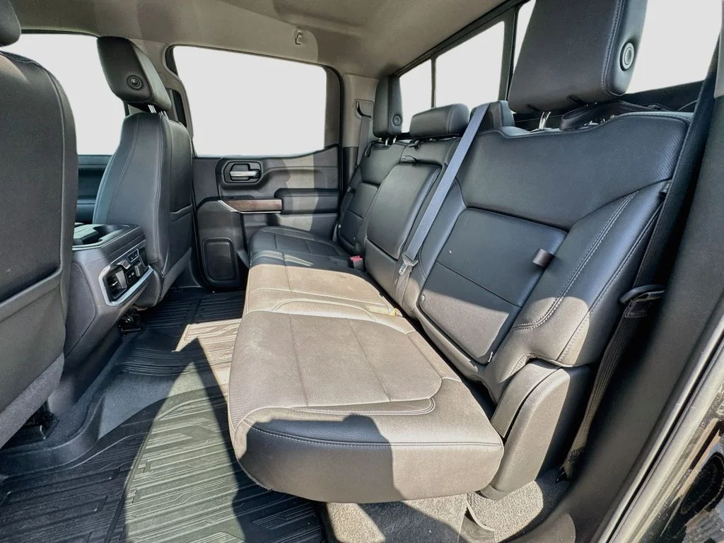 Used 2021 Black GMC SLT image 28
