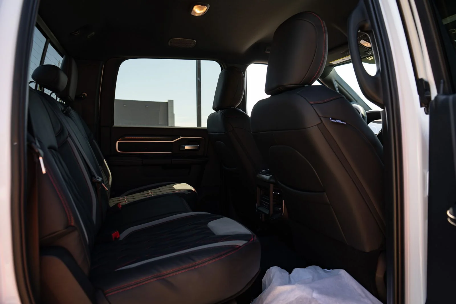 New 2026 Bright White Clear-Coat Exterior Paint RAM Big Horn with Black Widow Package image 43