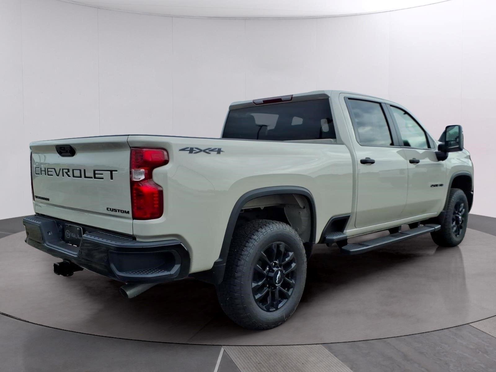New 2026 White Sands Chevrolet Custom image 5