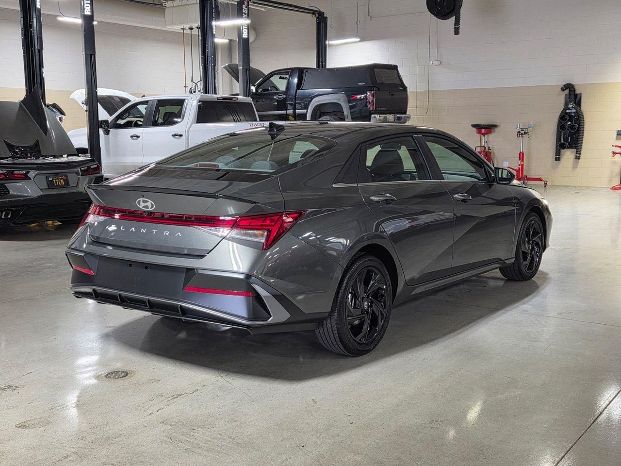 New 2026 Amazon Gray Hyundai SEL Sport image 7
