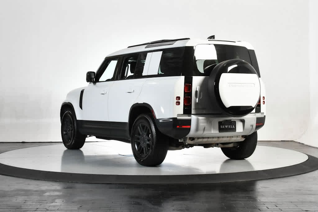 Certified Used 2025 WHT Land Rover S image 4
