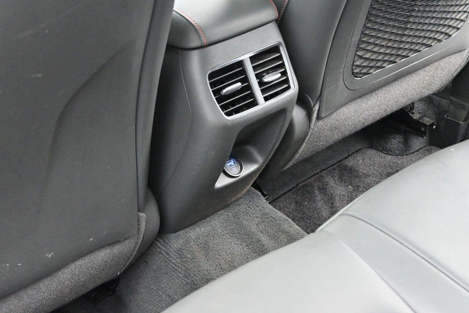 Used 2022 Phantom Black Hyundai SEL Plus image 30