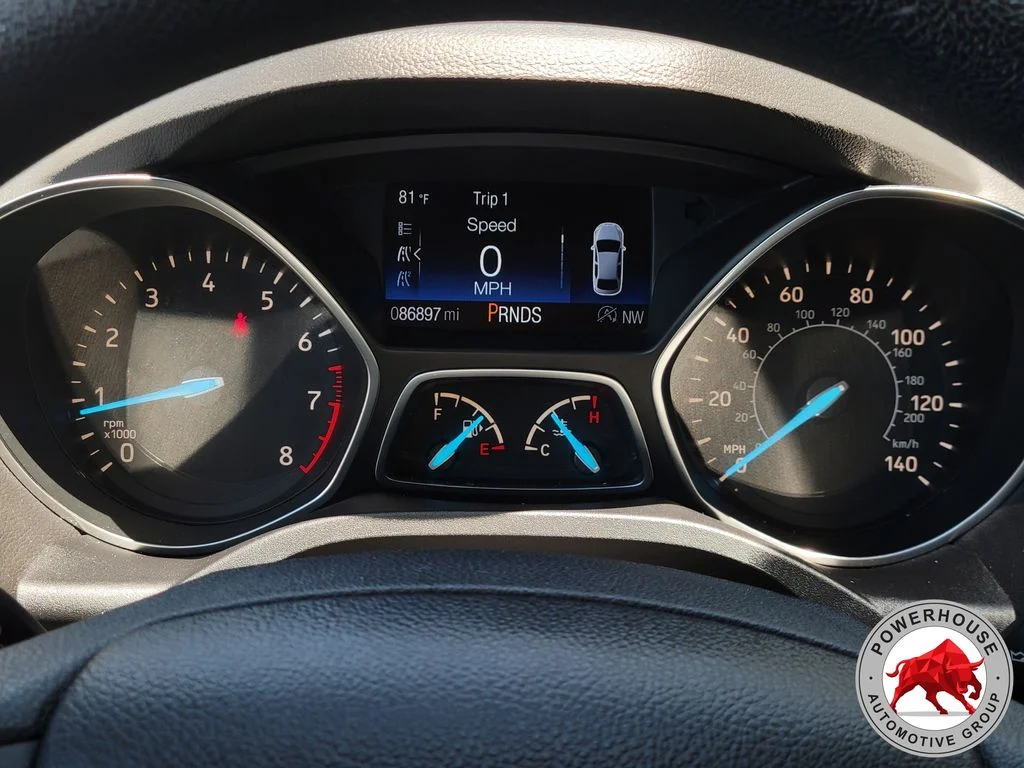 Used 2017 Red Ford SE image 32