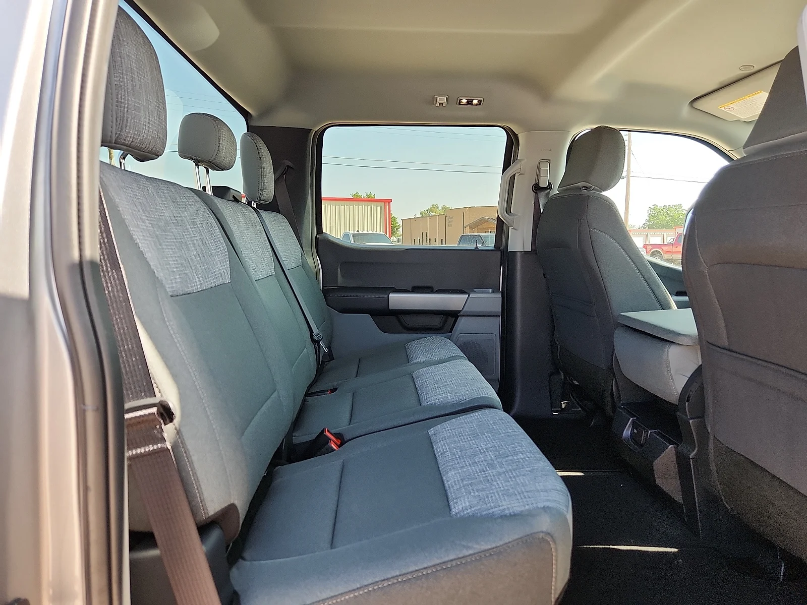 New 2026 Agate Black Metallic Ford XLT image 19