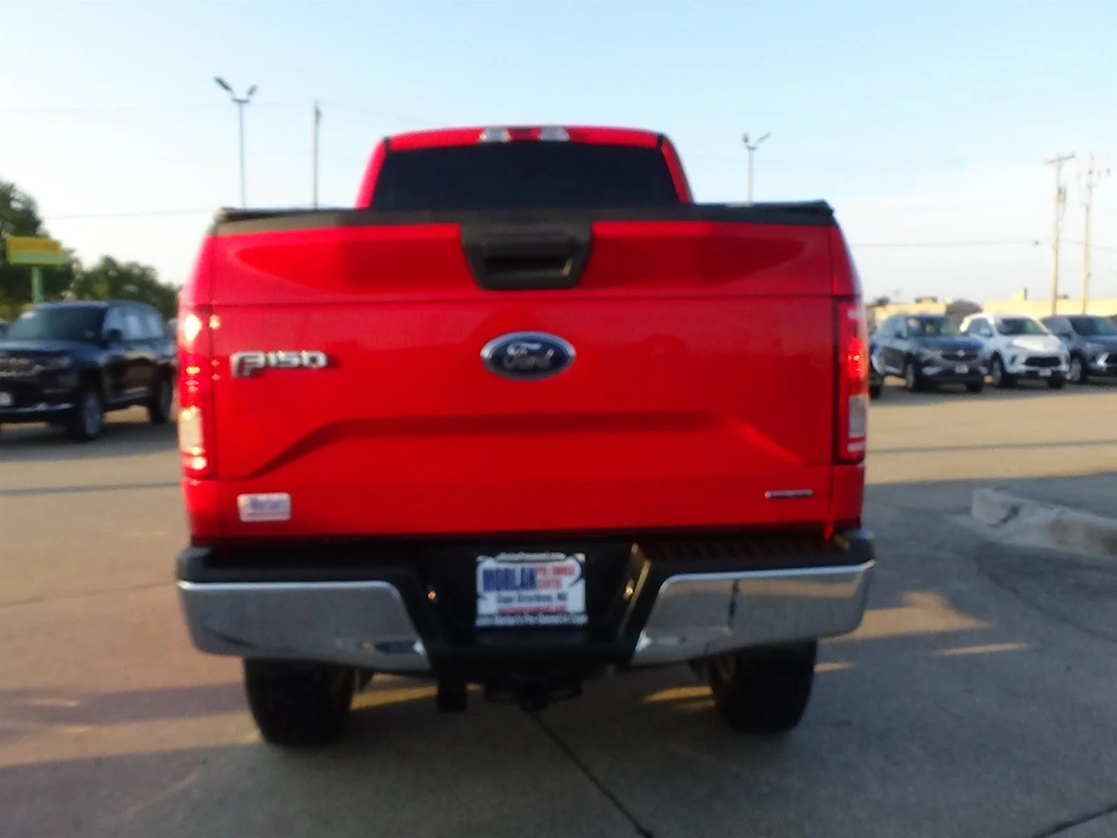 Used 2016 Race Red Ford XLT image 8