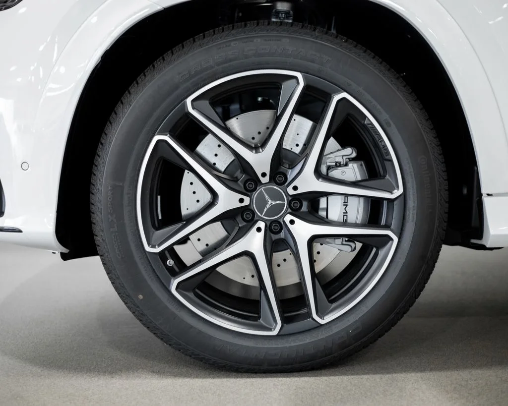 New 2026 White Mercedes-Benz GLE 53 AMG® image 4
