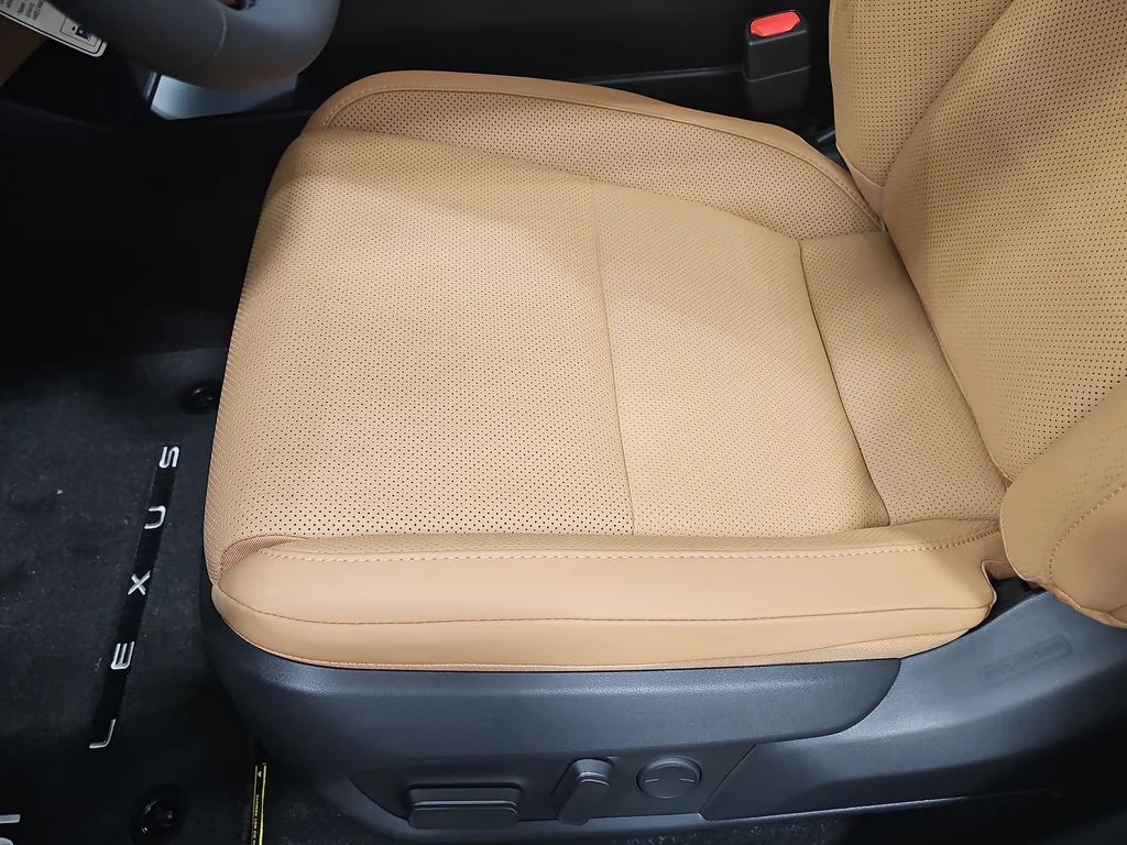 New 2026 Caviar Lexus PREMIUM AWD image 28