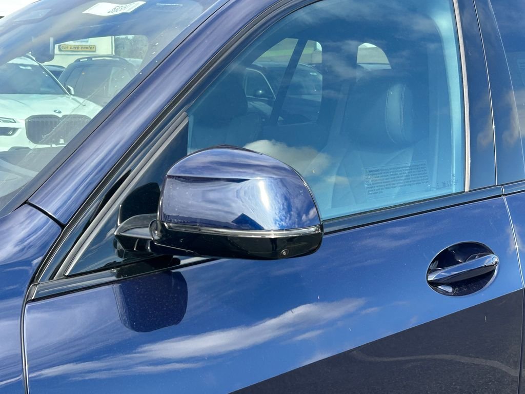 New 2026 Tanzanite Blue II Metallic BMW xDrive50e image 10