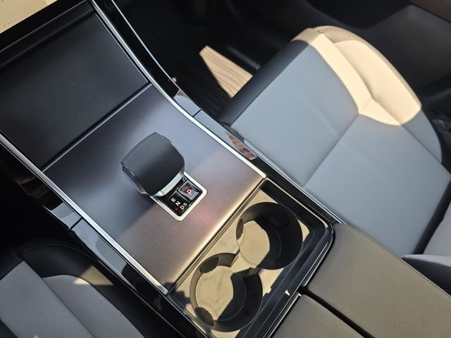 New 2026 Arroios Grey LAND ROVER Dynamic SE image 18