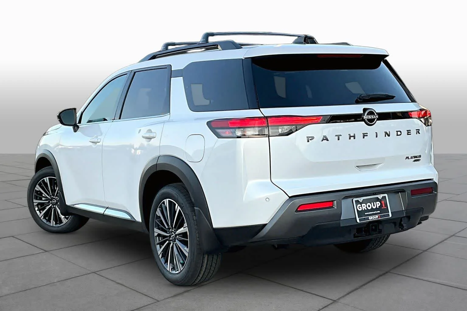 New 2026 Everest White Pearl Tricoat Nissan Platinum image 11