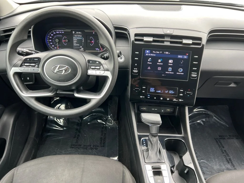 Used 2024 Gray Hyundai SEL image 5