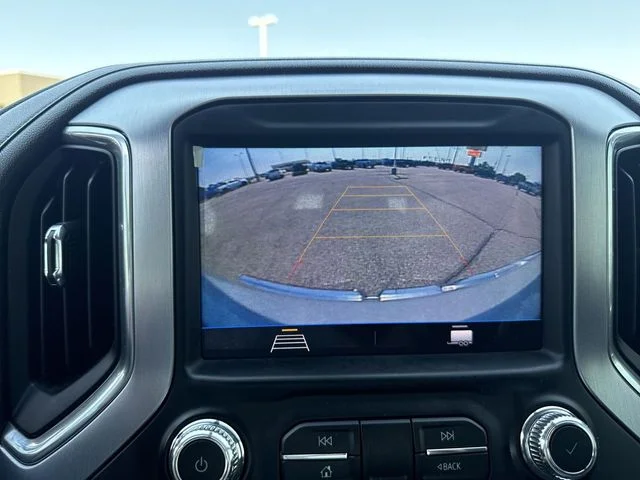 Used 2020 Silver GMC SLE image 17