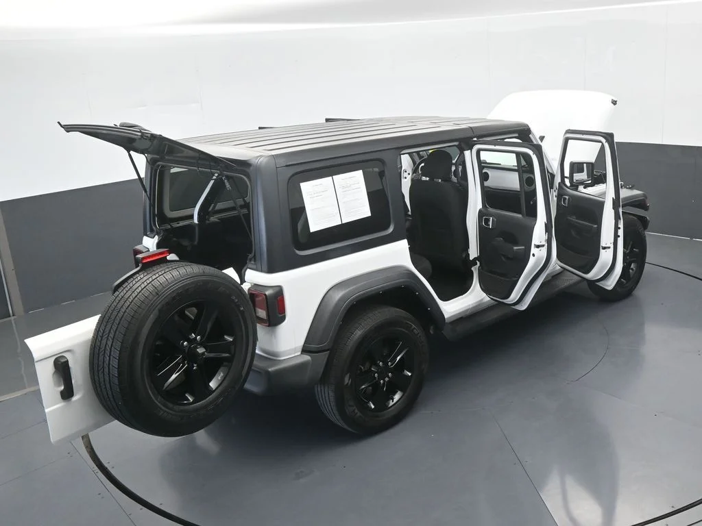 Used 2022 Bright White Clearcoat Jeep Unlimited Sport Altitude image 71