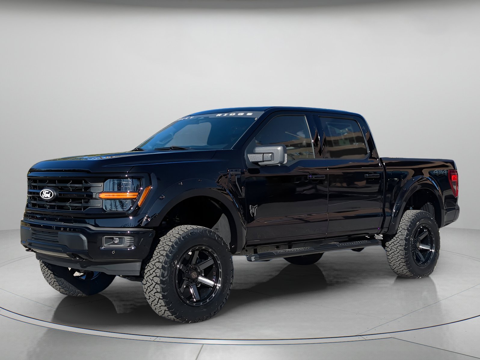 New 2026 Agate Black Metallic Ford XLT image 1