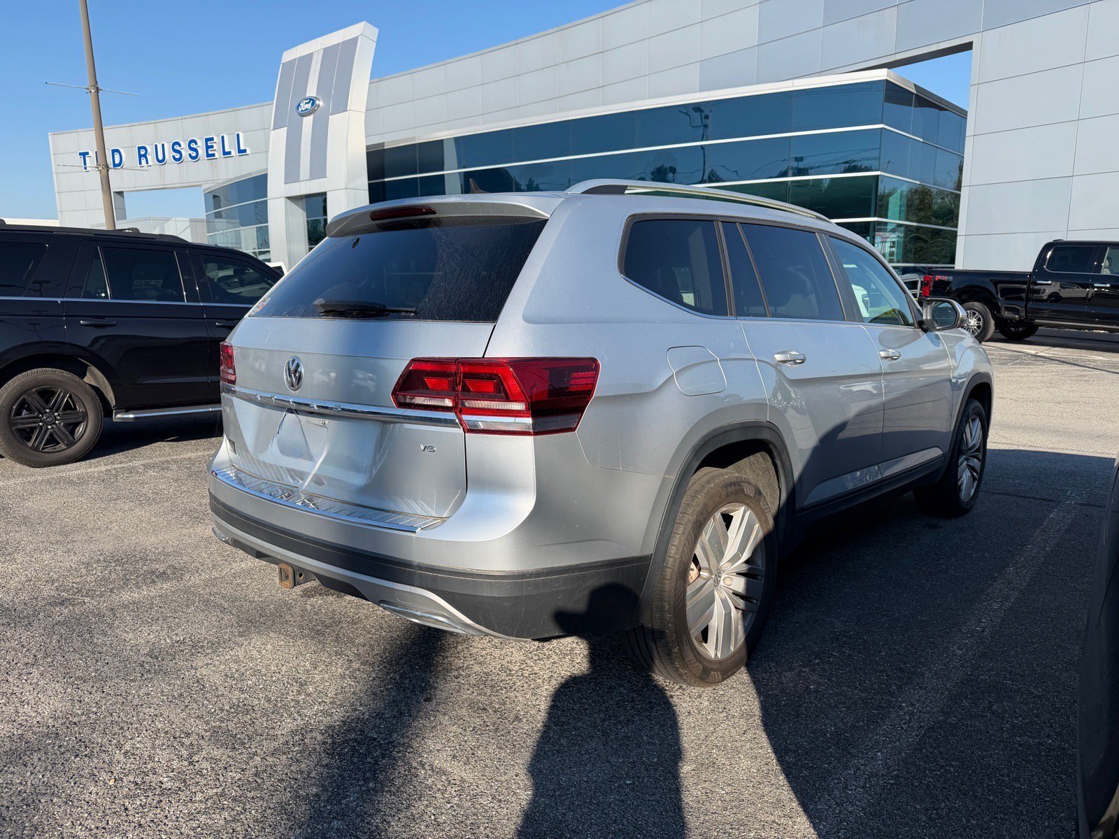 Used 2019 Silver Volkswagen 3.6L V6 SE image 4