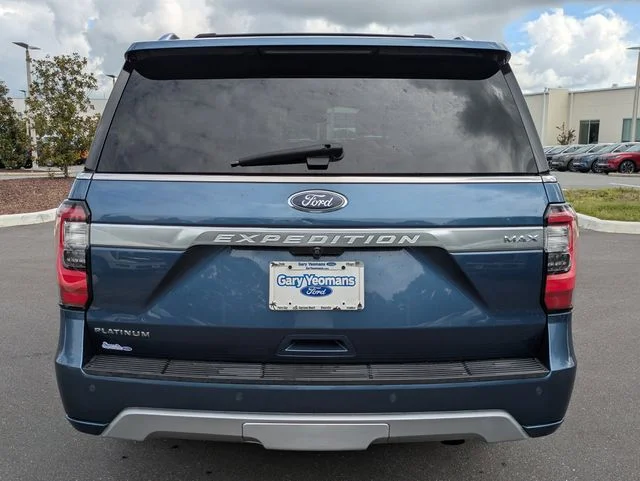 Used 2018 Blue Metallic Ford Platinum image 4
