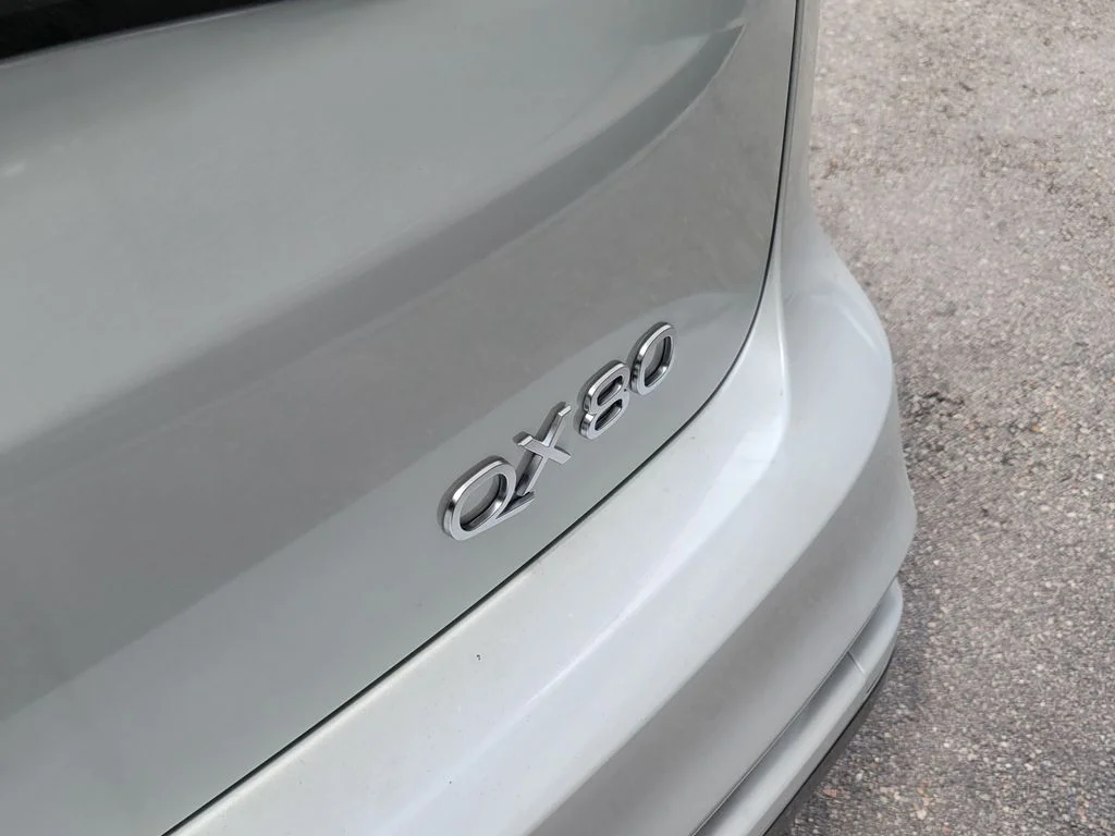 New 2027 RADIANT WHITE INFINITI Luxe 4WD image 6