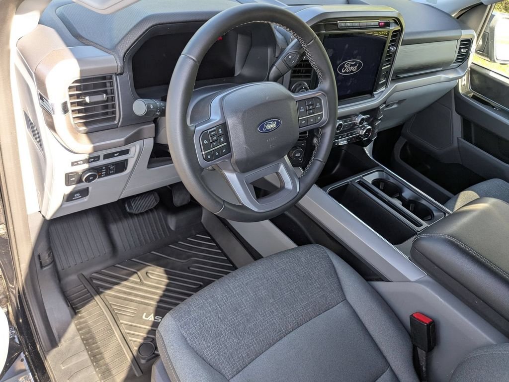 Used 2024 Black Ford XLT image 10