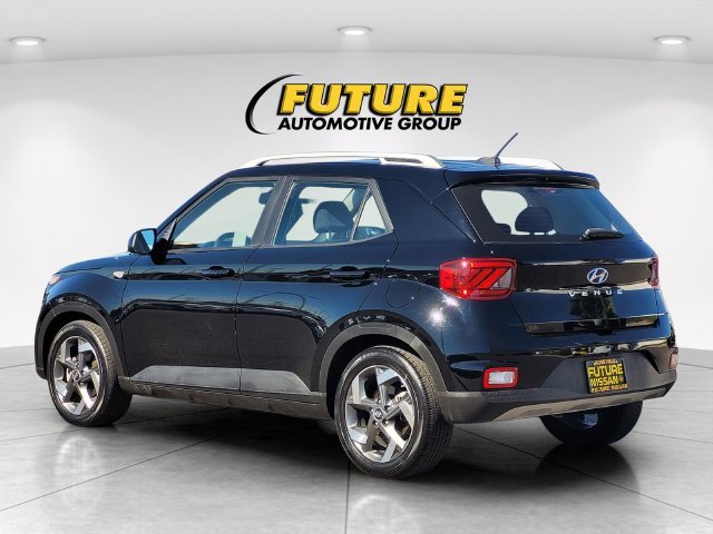 Certified Used 2025 Black Hyundai SEL image 7