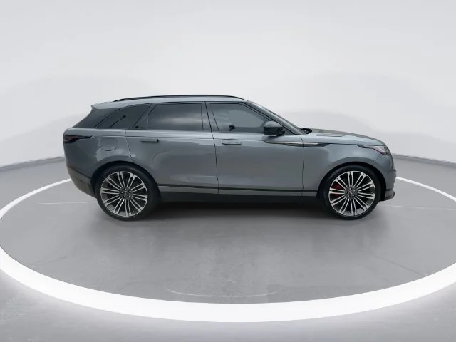 Used 2024 Gray Land Rover Dynamic SE image 8