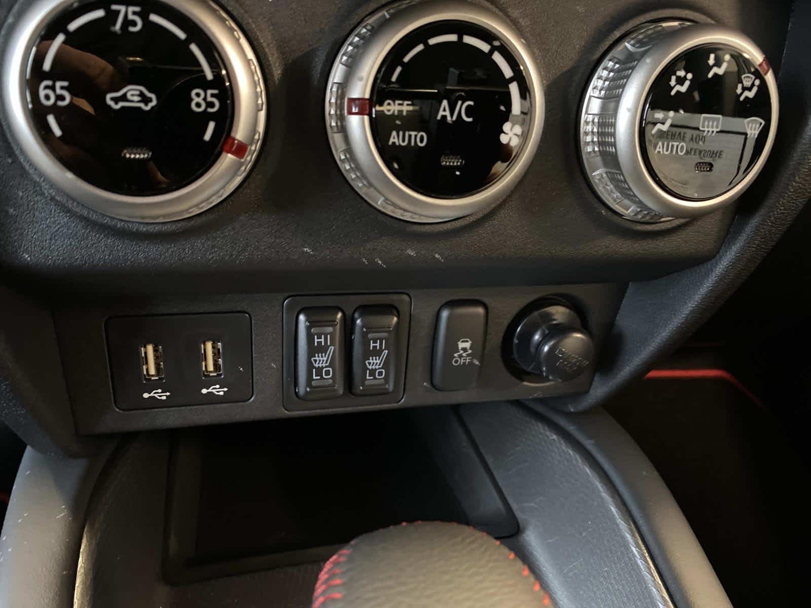 Used 2024 White Diamond Mitsubishi Ralliart image 13