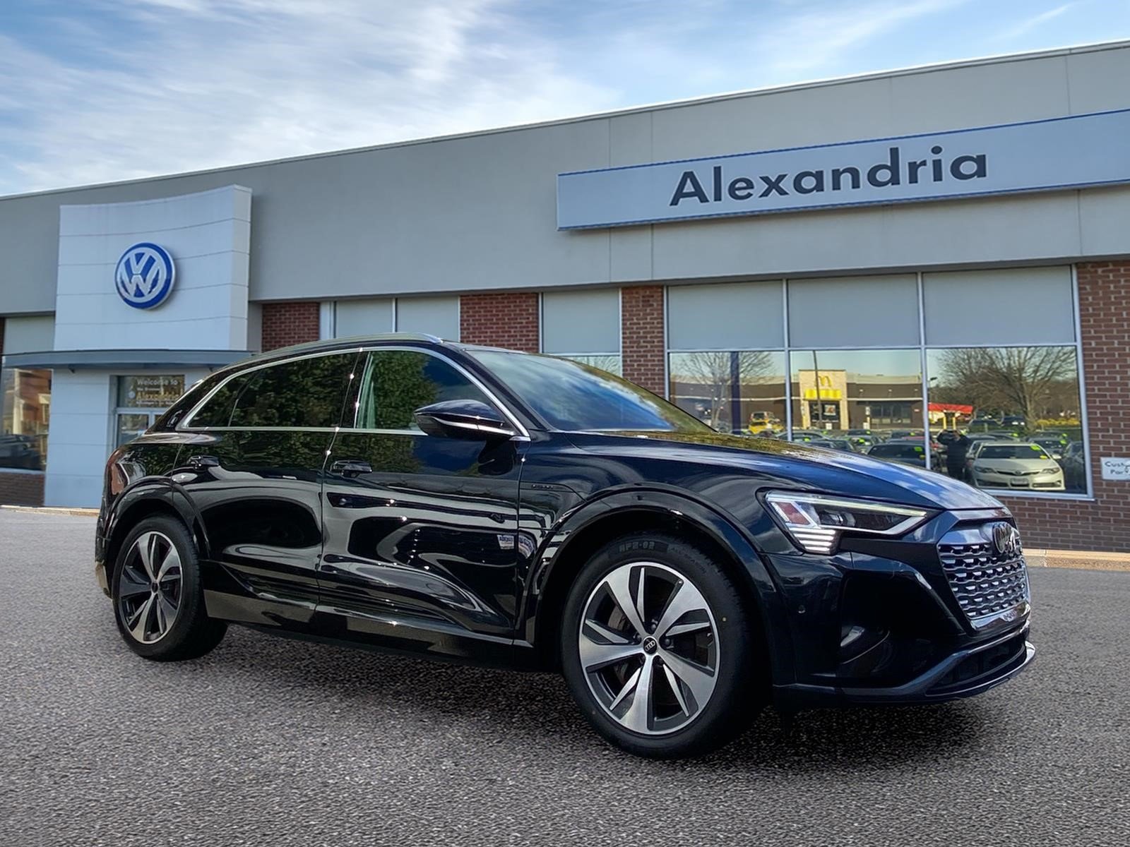 2024 Audi Q8 e-tron