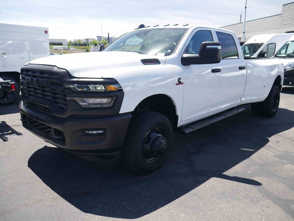 New 2026 Bright White Clear-Coat Exterior Paint RAM TRADESMAN image 3