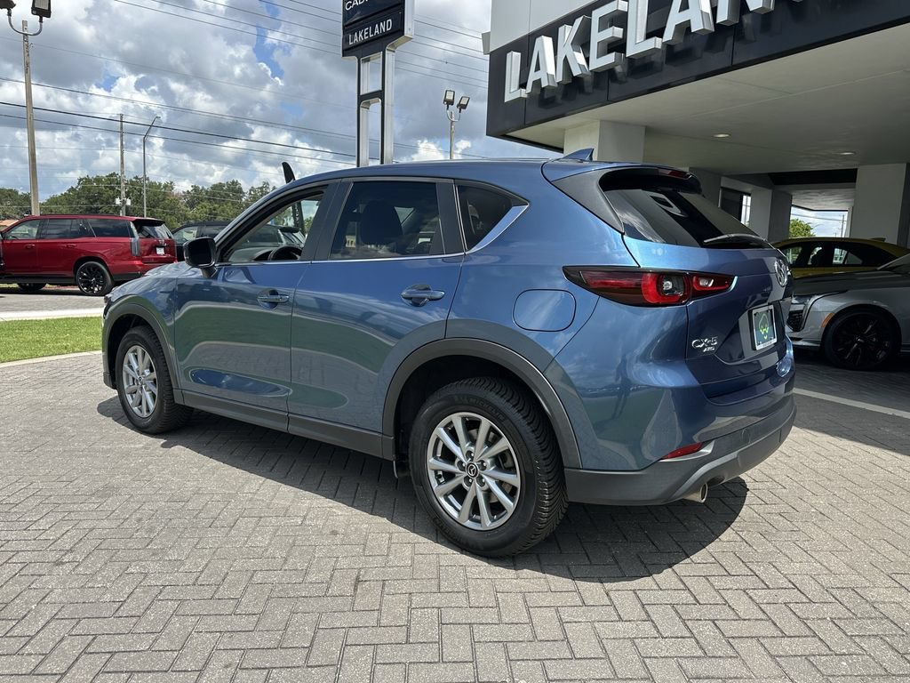 View vehicle photo 5