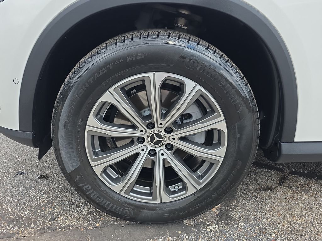 Certified Used 2024 White Mercedes-Benz GLC 300 image 9