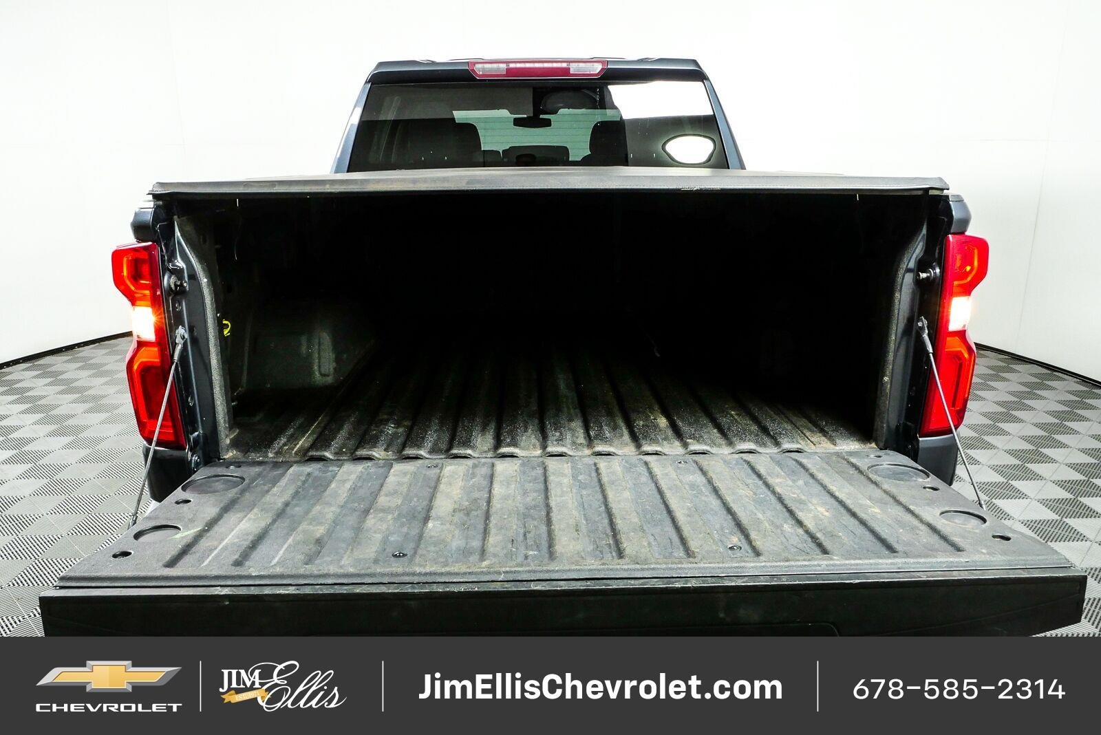 Used 2022 SHADOW GRAY METALLIC Chevrolet Custom image 27