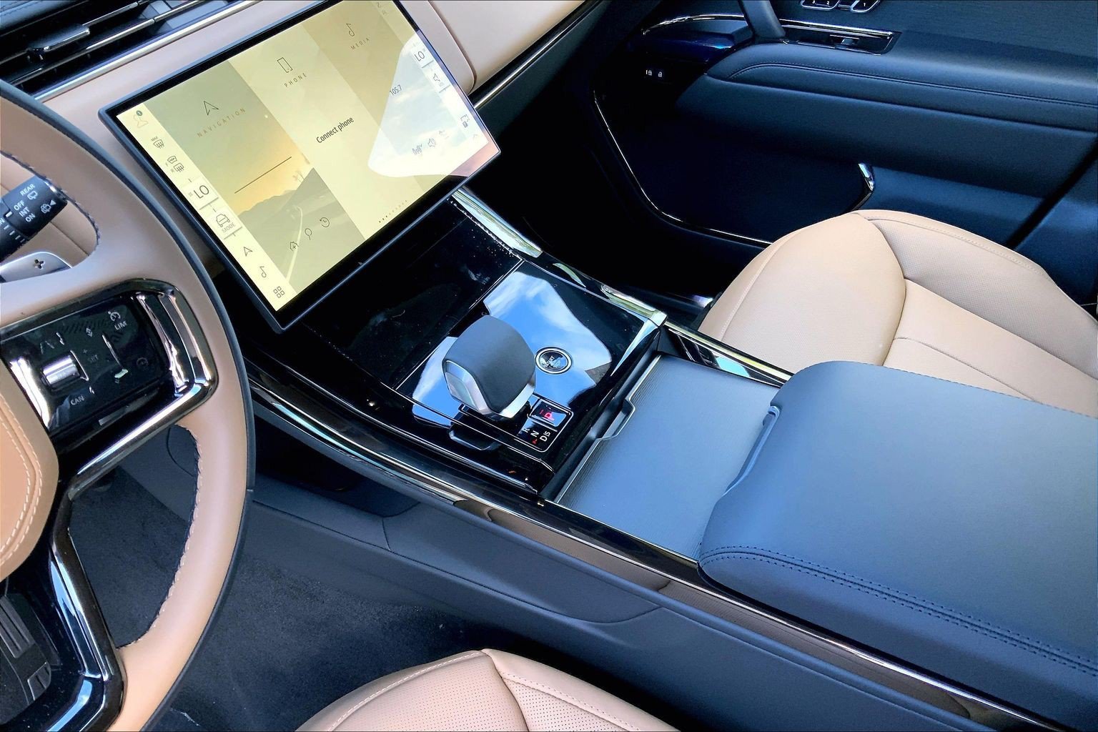 New 2027 Constellation Blue Land Rover Dynamic SE P400 image 7