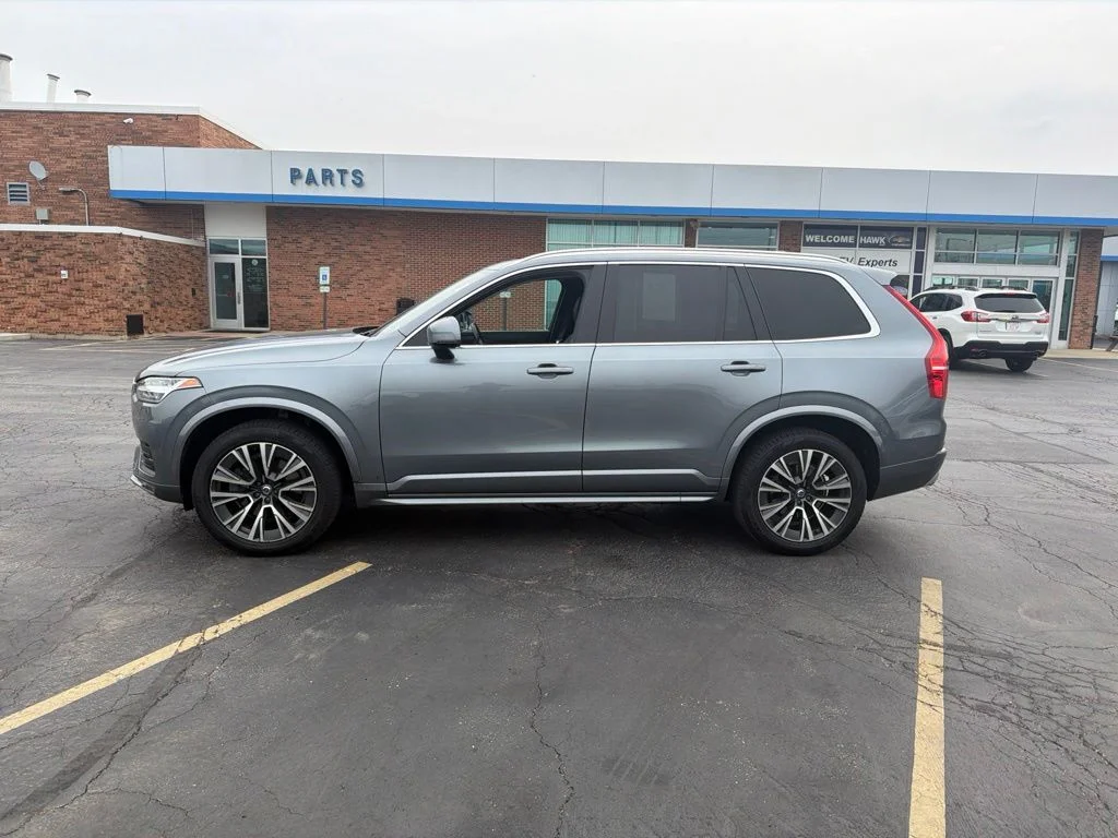 Used 2020 Gray Volvo T6 Momentum image 1