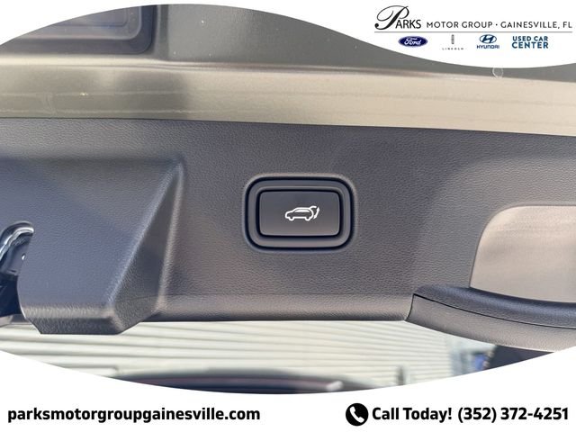 New 2025 Green Hyundai SEL image 10
