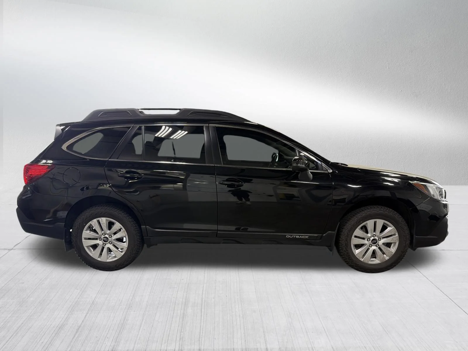 Used 2019 Crystal Black Silica Subaru Premium image 8