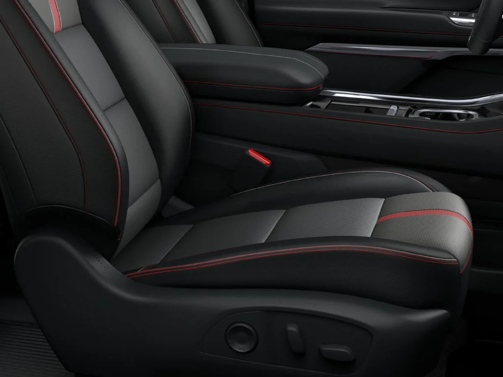 2027 Chevrolet Traverse RS - Photo 9