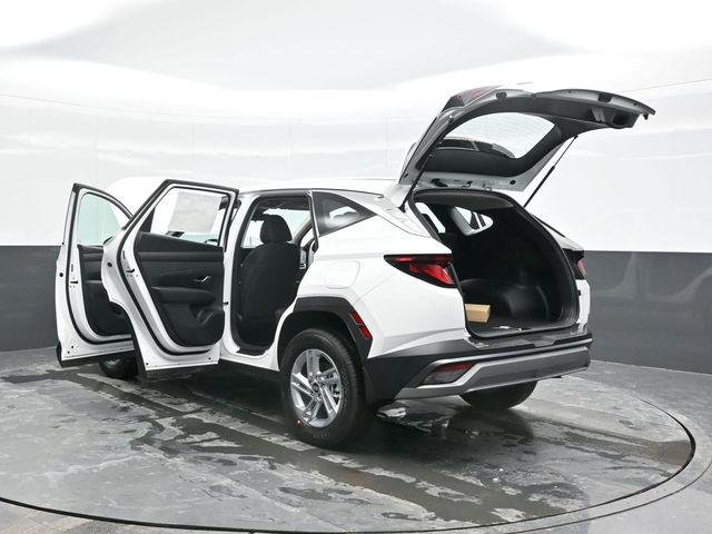 New 2026 White Hyundai SE AWD image 30