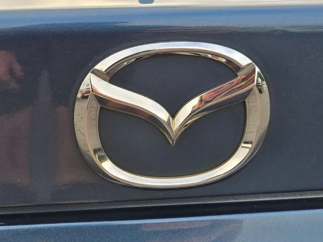 Used 2018 Blue Mazda Grand Touring image 13