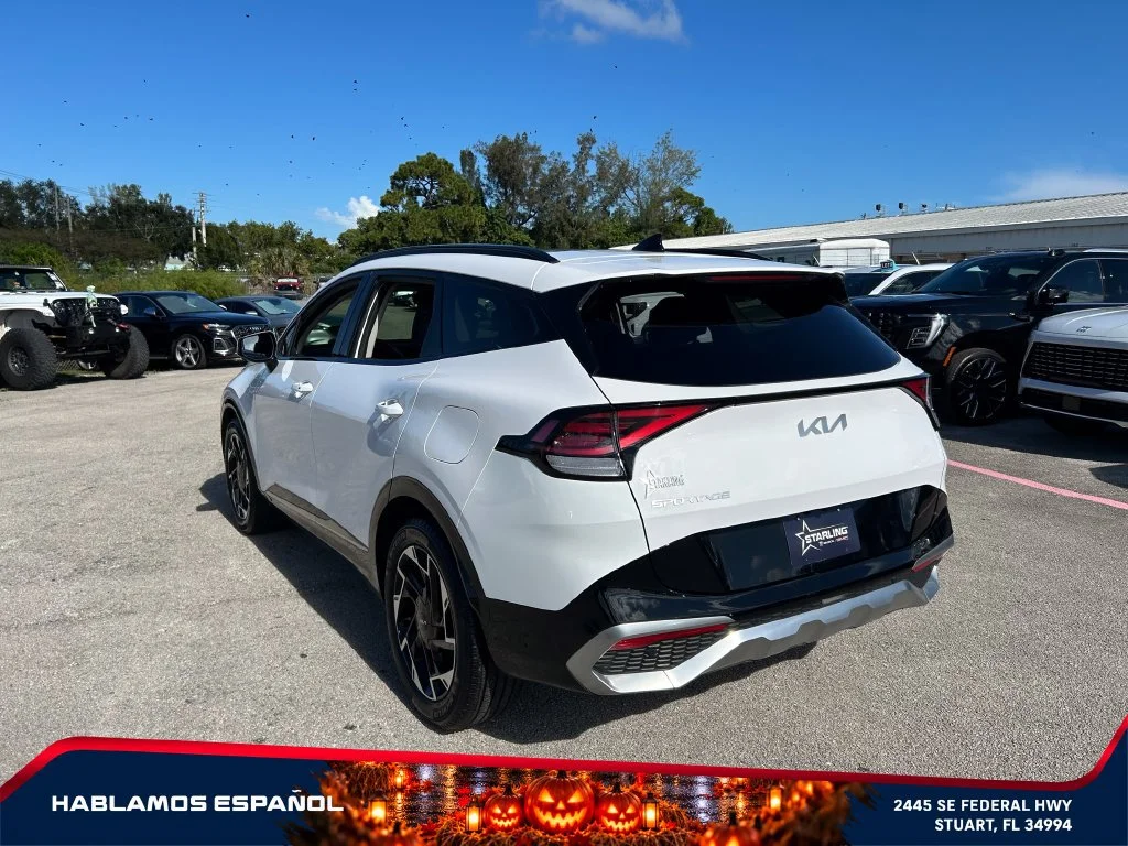 Used 2025 White Kia SX-Prestige image 7