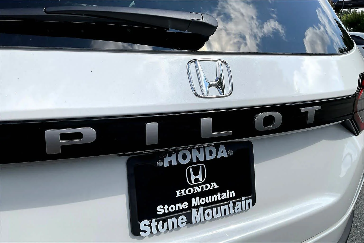 New 2026 Platinum White Pearl Honda EX-L image 15
